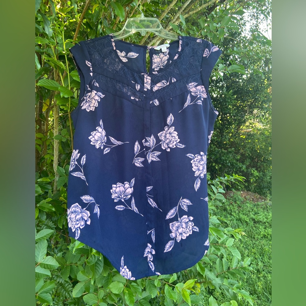 Candie’s Junior top size Large